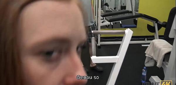 HUNT4K. Nettes Mädchen anstatt zu trainieren hat Sex im Fitnessstudio mit einem reichen Jäger